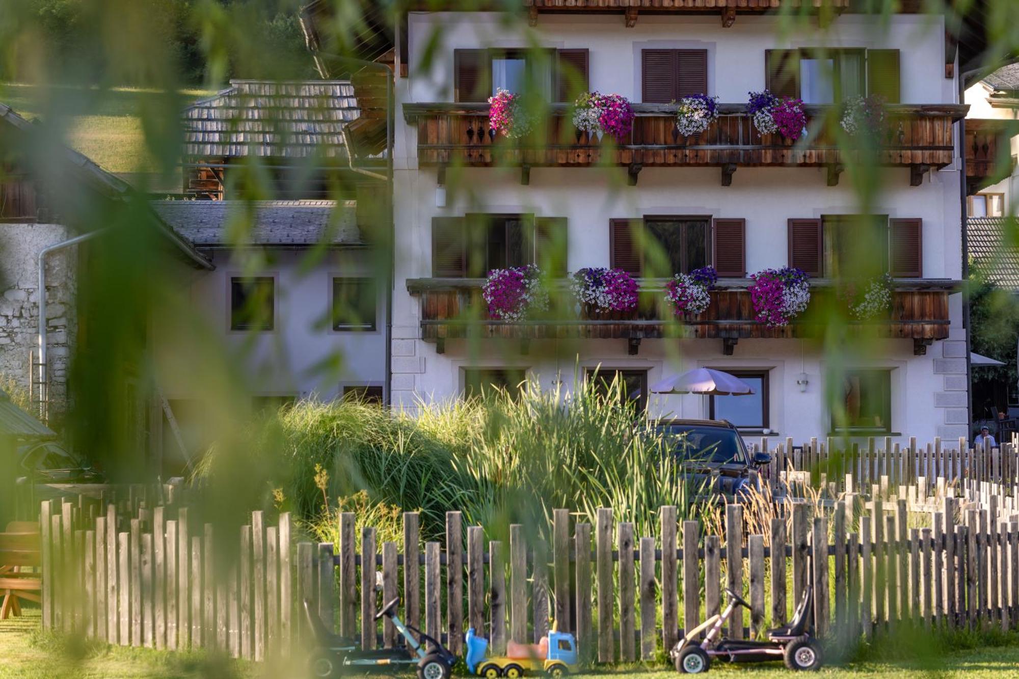 Ferienhof Hoffmann Hotel Weissensee Bagian luar foto